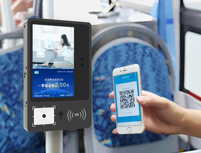 公交車上的刷卡一體機(jī)