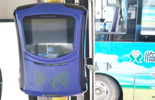 臨洮公交公司安裝卡聯(lián)掃碼公交收費系統(tǒng)